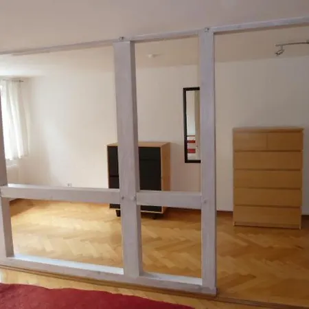 - Mittendrin - Apartment