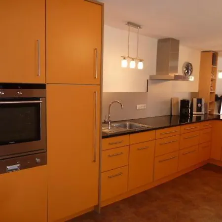 Apartment - Mittendrin -